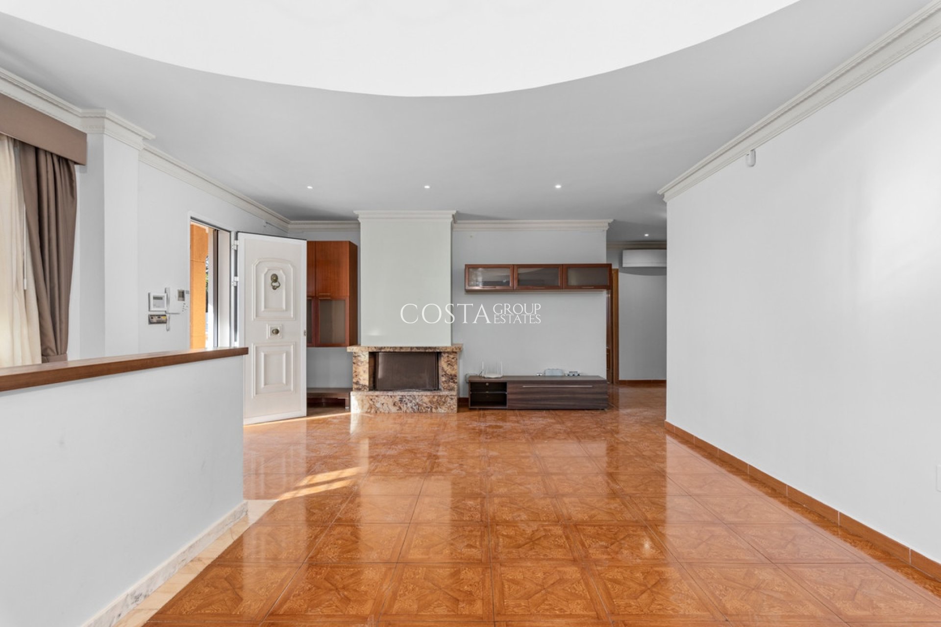 Resale - Villa -
Orihuela - Los Balcones