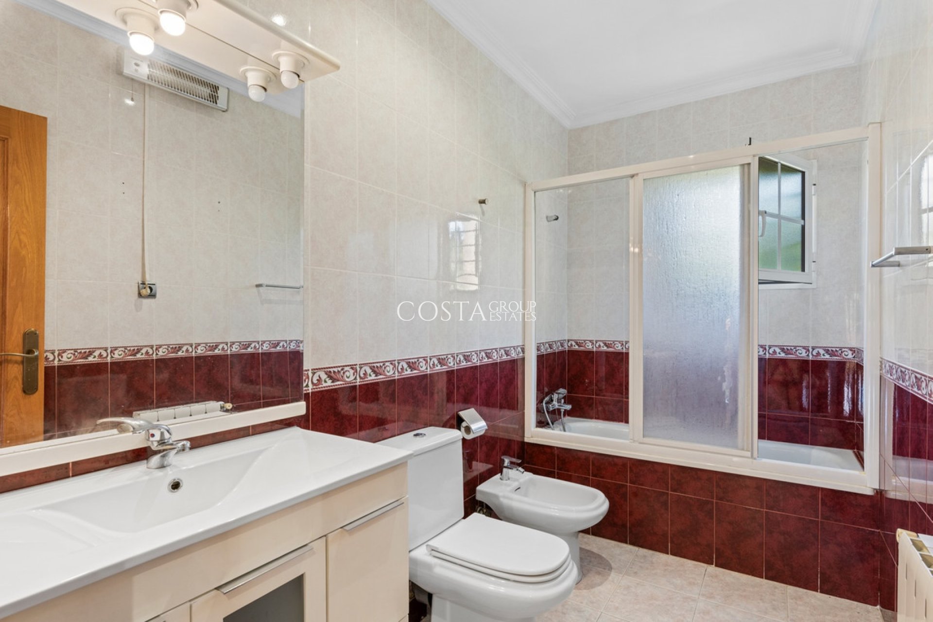 Resale - Villa -
Orihuela - Los Balcones