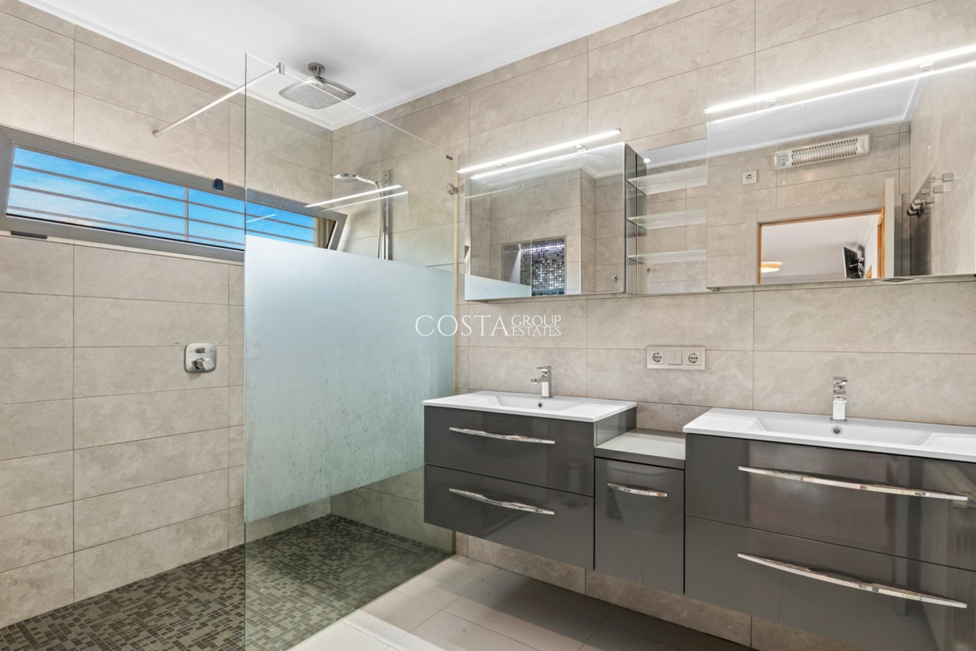 Resale - Villa -
Orihuela - Los Balcones