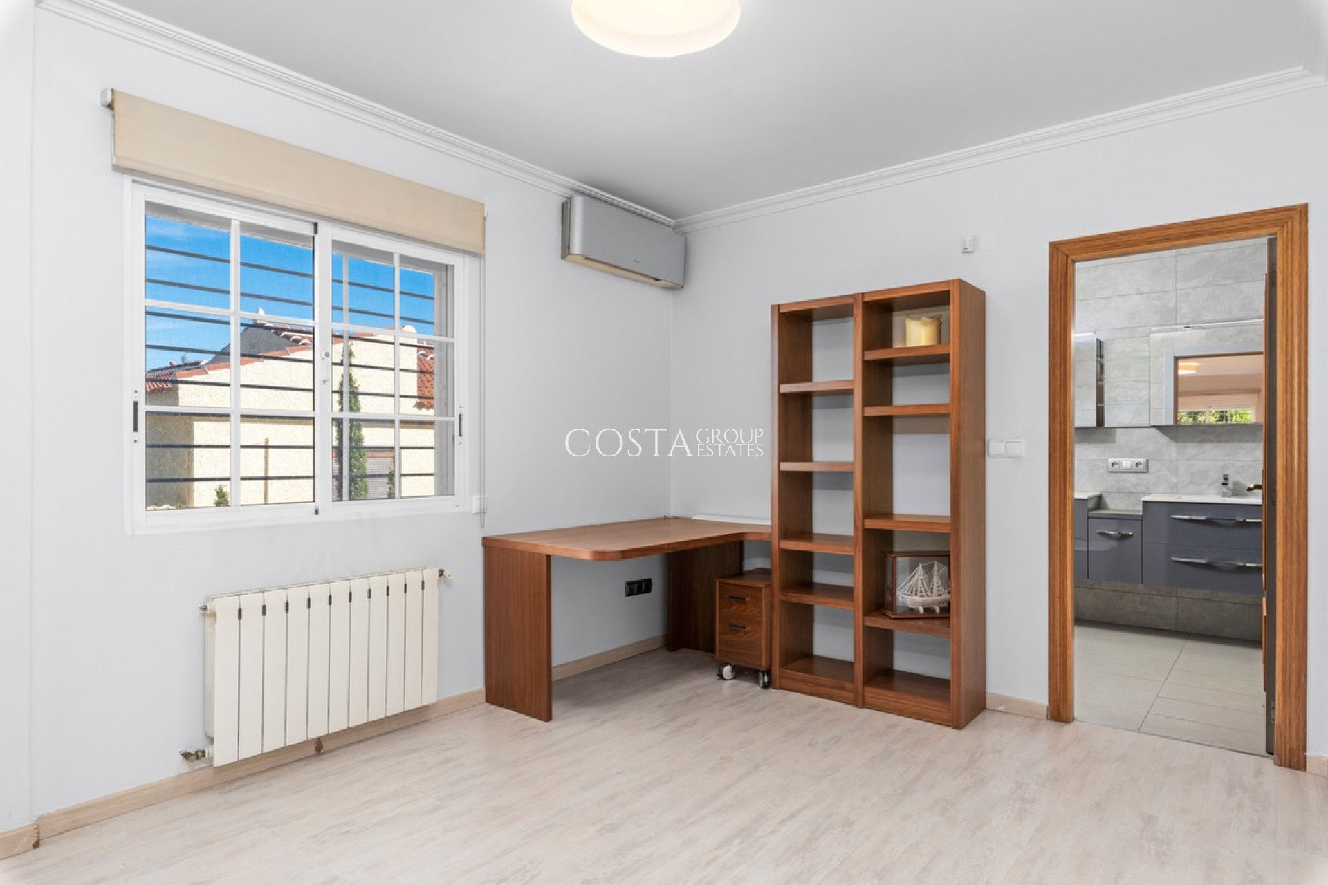 Resale - Villa -
Orihuela - Los Balcones