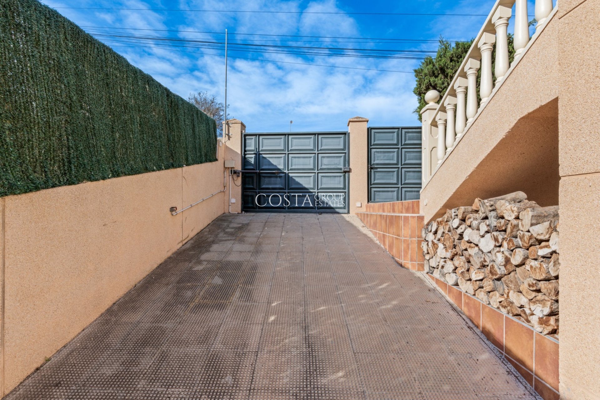 Resale - Villa -
Orihuela - Los Balcones