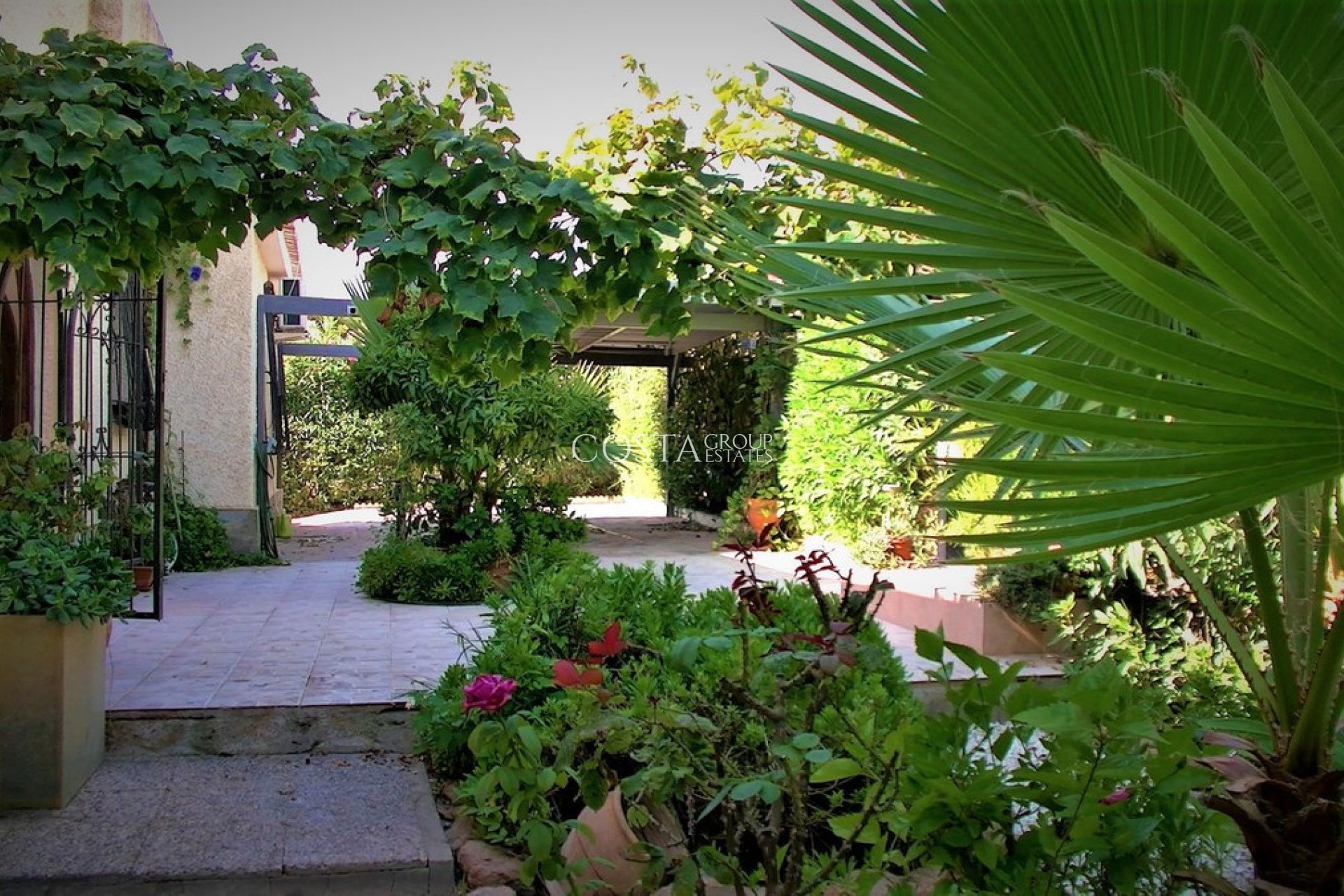 Resale - Villa -
Orihuela - Los Balcones
