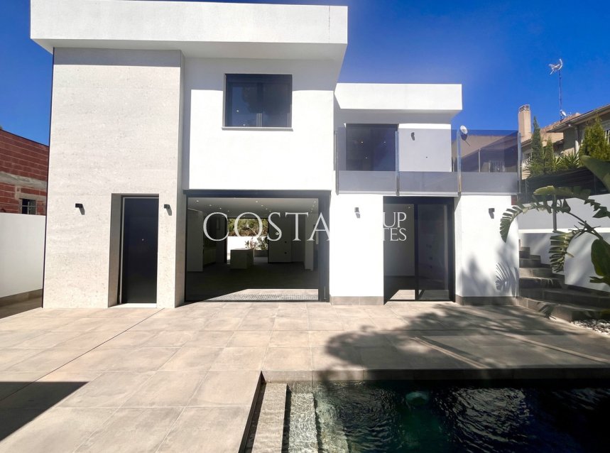 Resale - Villa -
Orihuela - Los Balcones