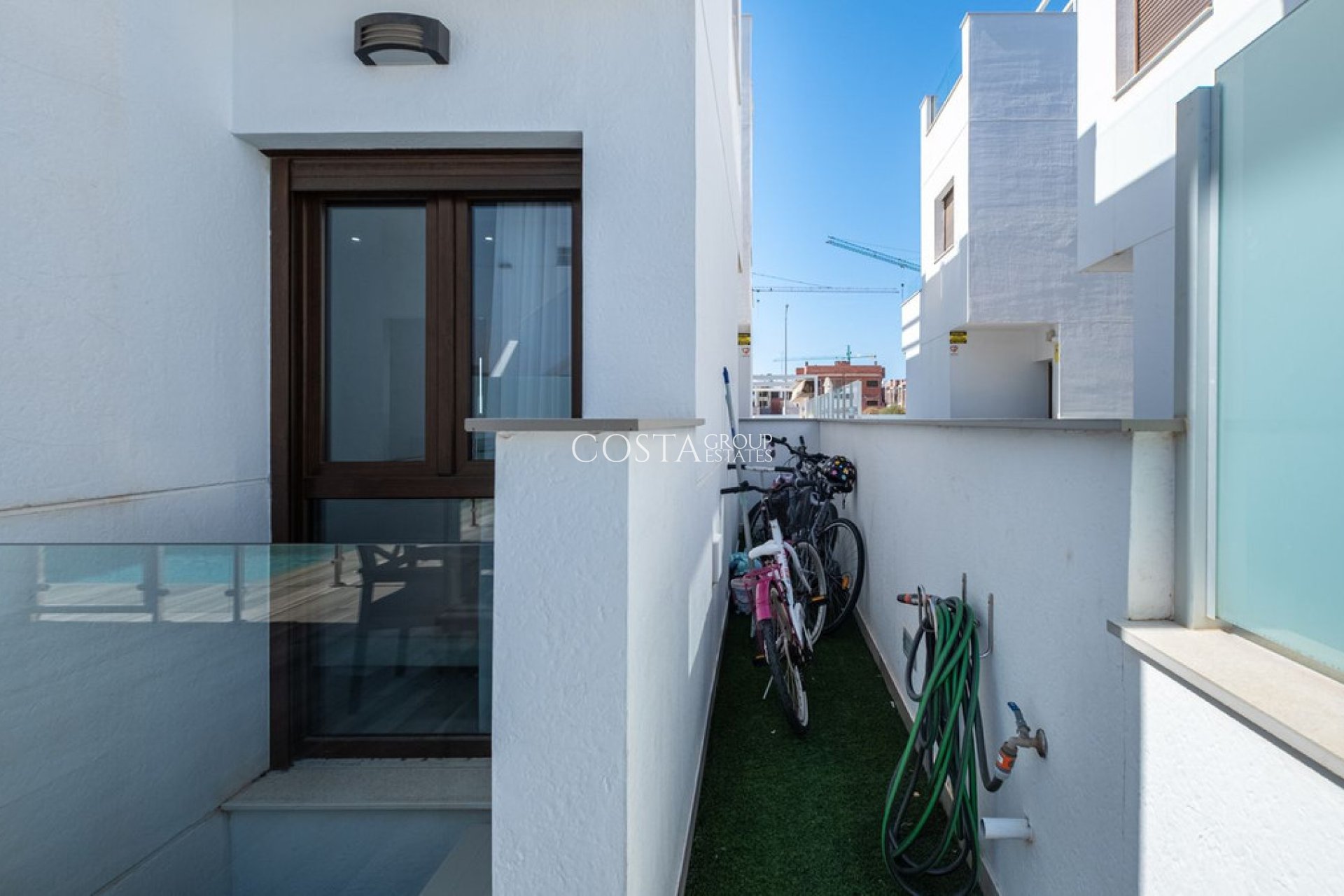 Resale - Villa -
Orihuela - Los Balcones