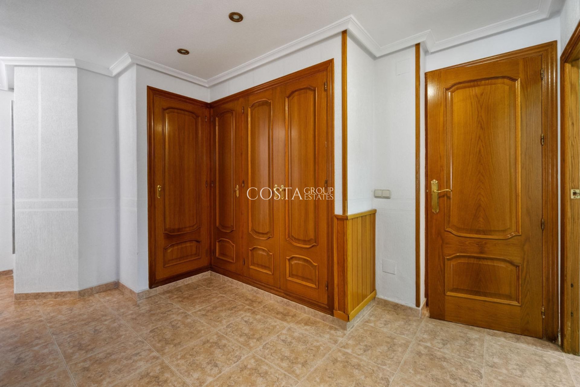 Resale - Villa -
Orihuela - Los Balcones