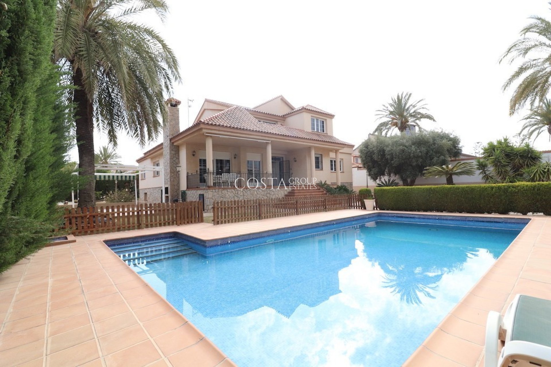 Resale - Villa -
Orihuela - Mil Palmeras