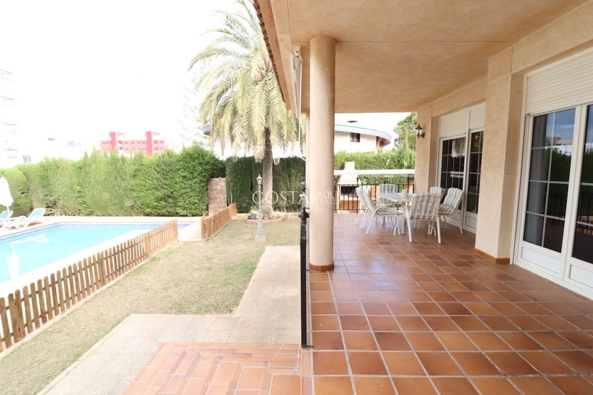 Resale - Villa -
Orihuela - Mil Palmeras