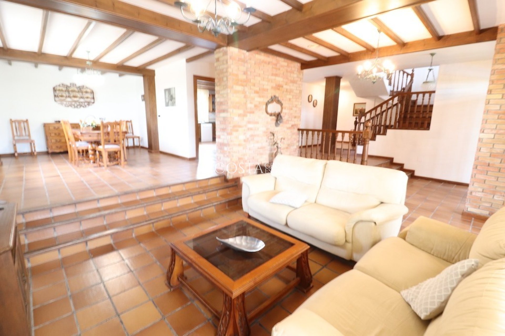 Resale - Villa -
Orihuela - Mil Palmeras