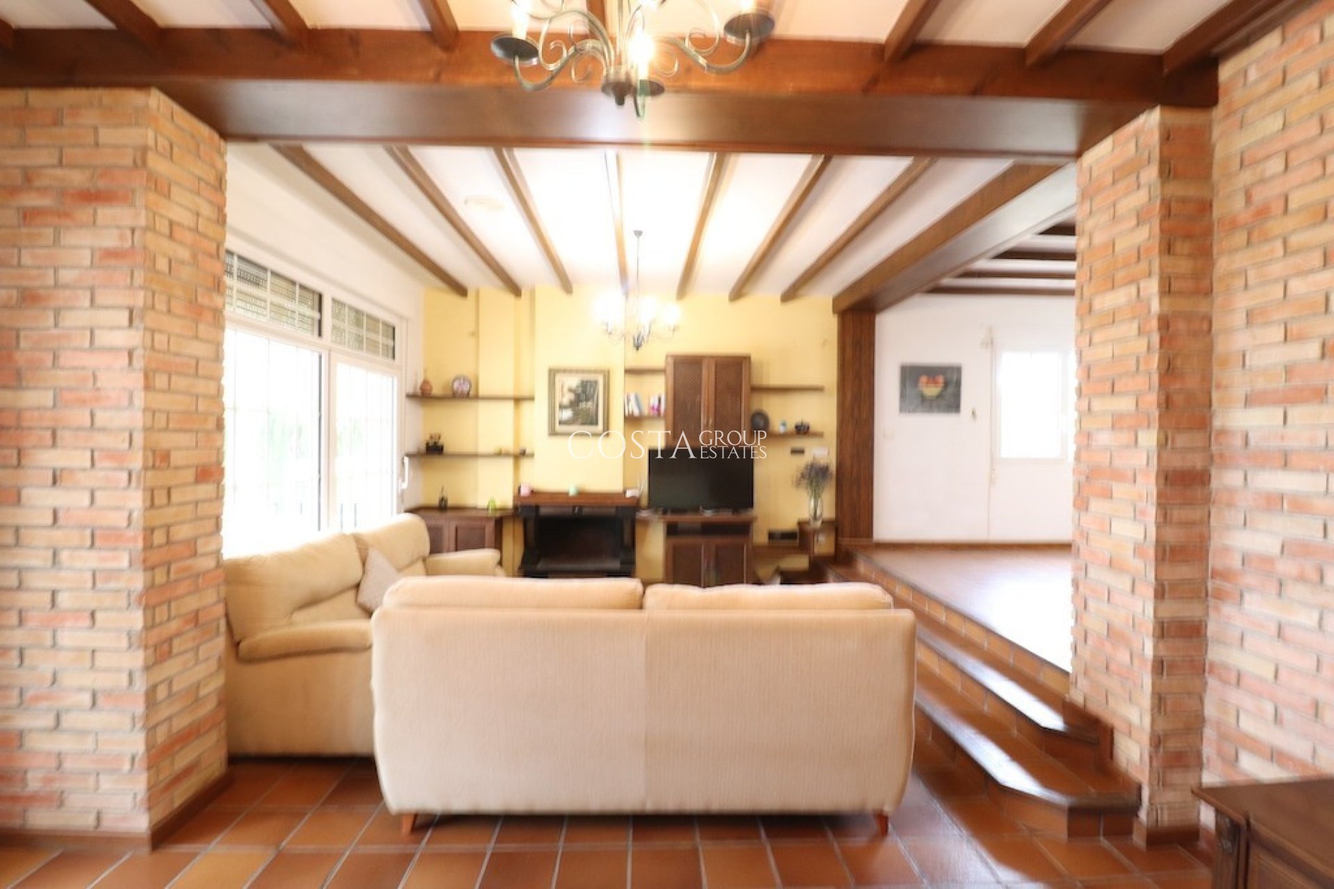 Resale - Villa -
Orihuela - Mil Palmeras