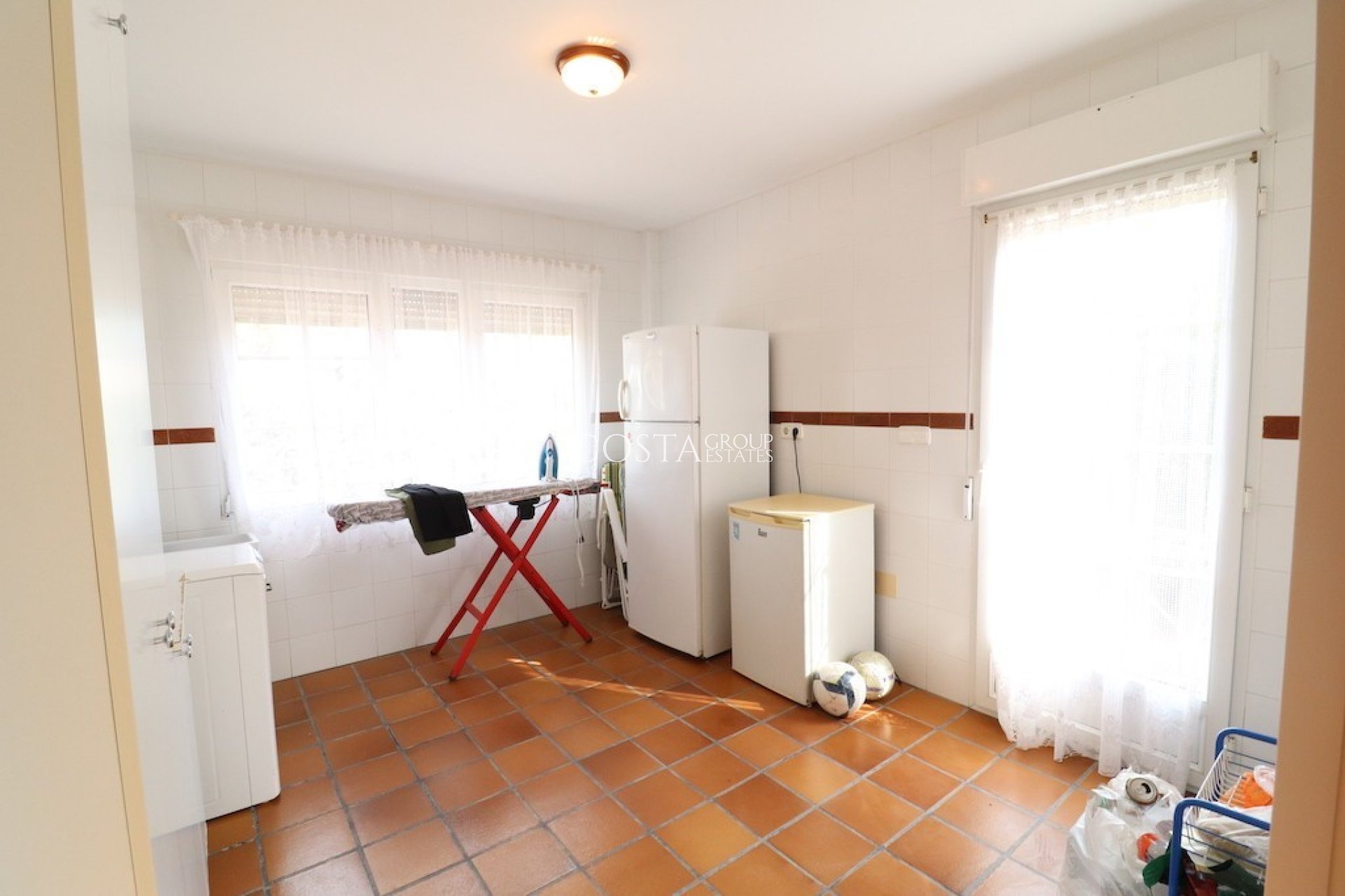Resale - Villa -
Orihuela - Mil Palmeras