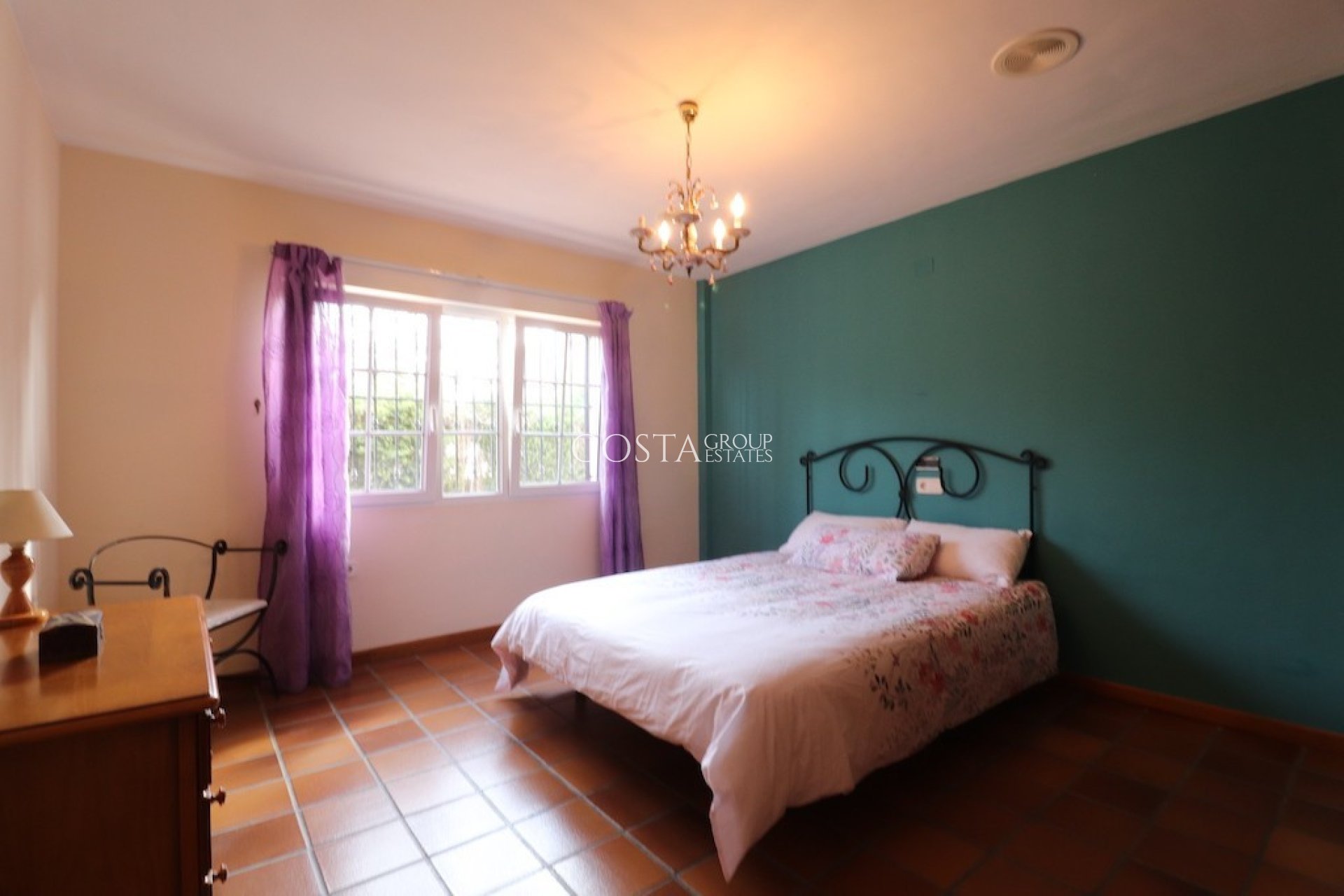 Resale - Villa -
Orihuela - Mil Palmeras