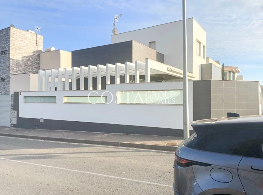 Resale - Villa -
Orihuela - Mil Palmeras