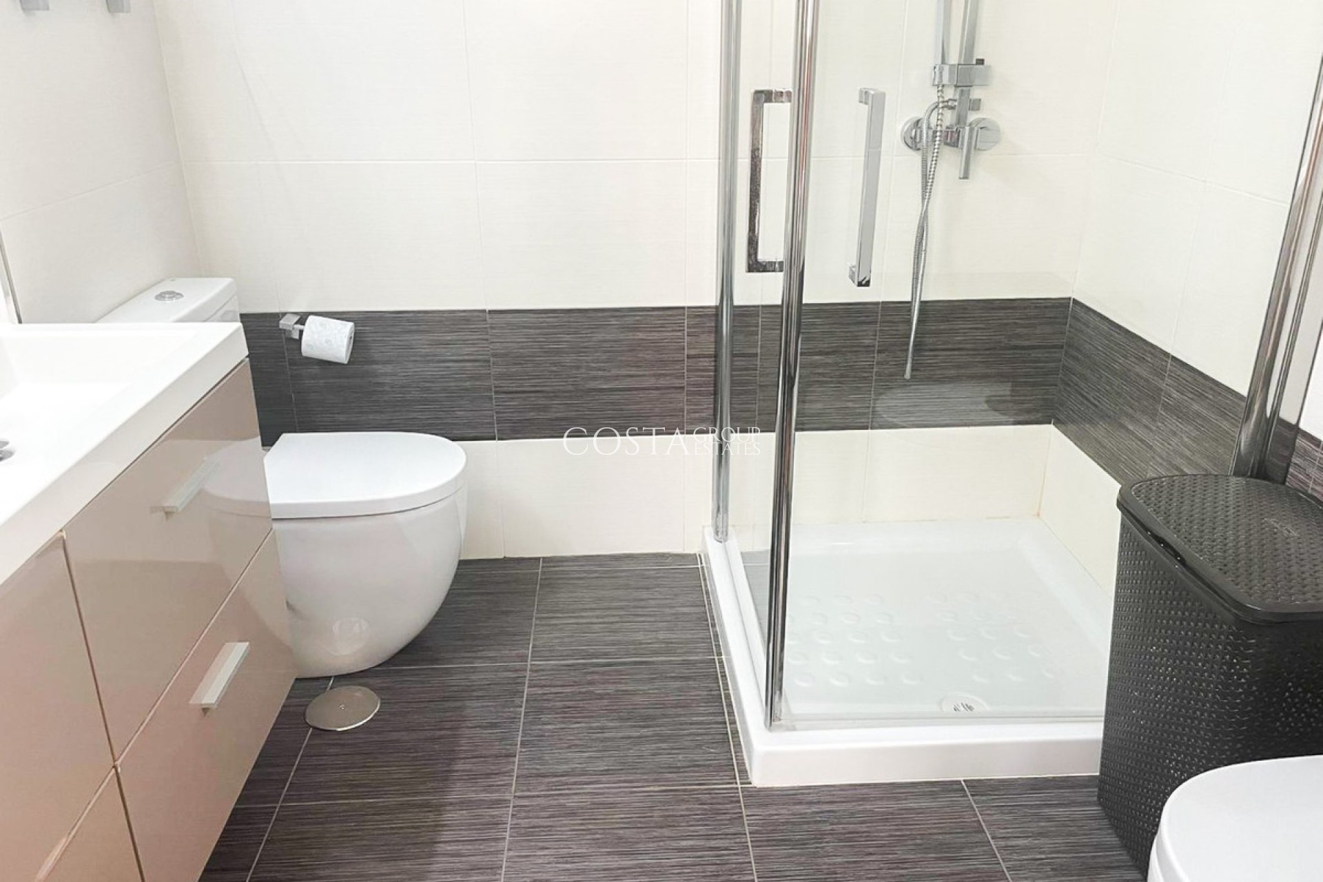 Resale - Villa -
Orihuela - Mil Palmeras