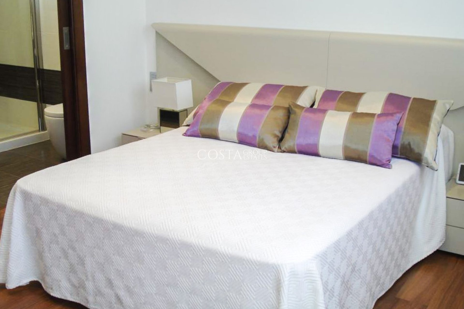 Resale - Villa -
Orihuela - Mil Palmeras