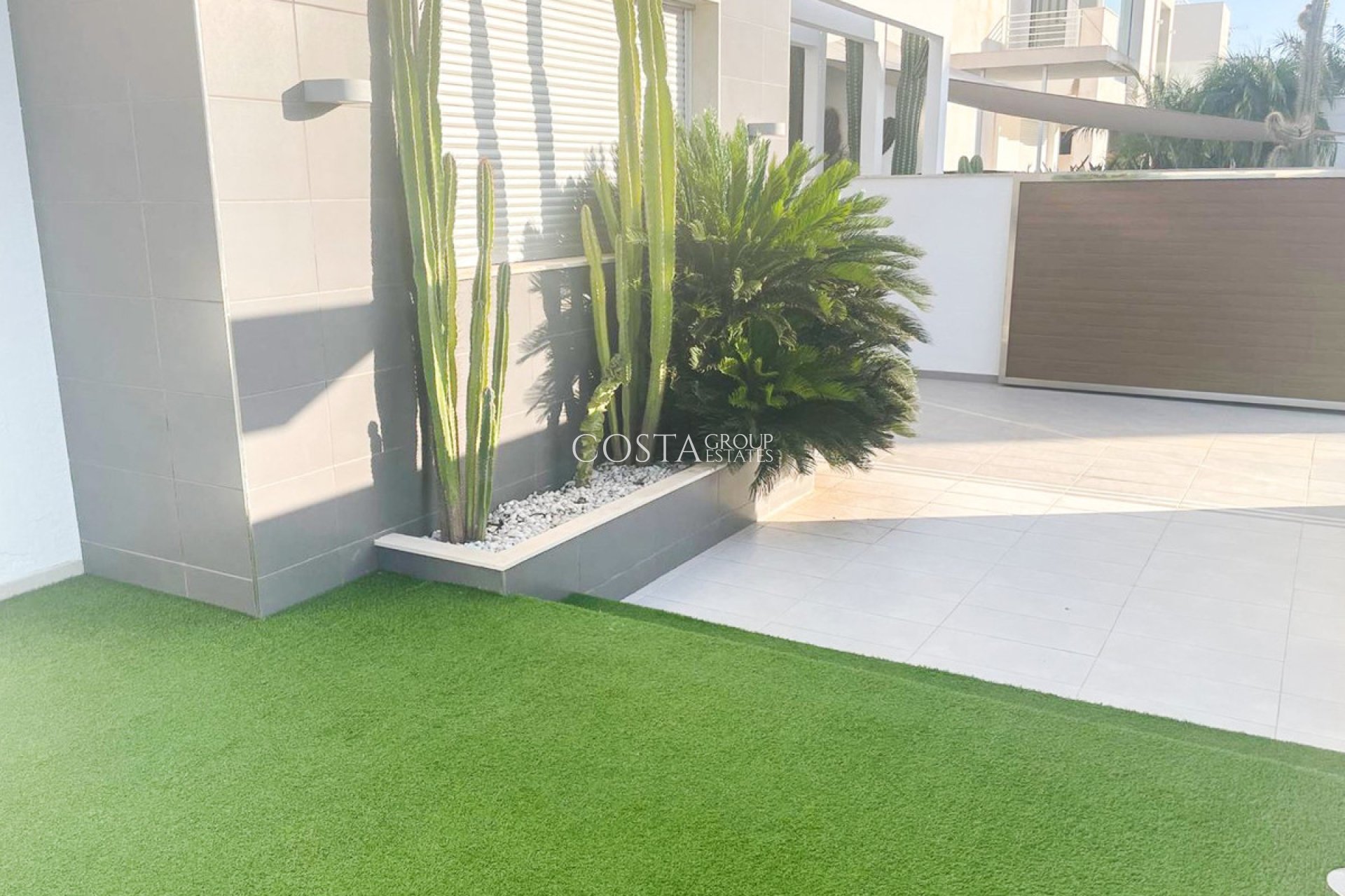 Resale - Villa -
Orihuela - Mil Palmeras