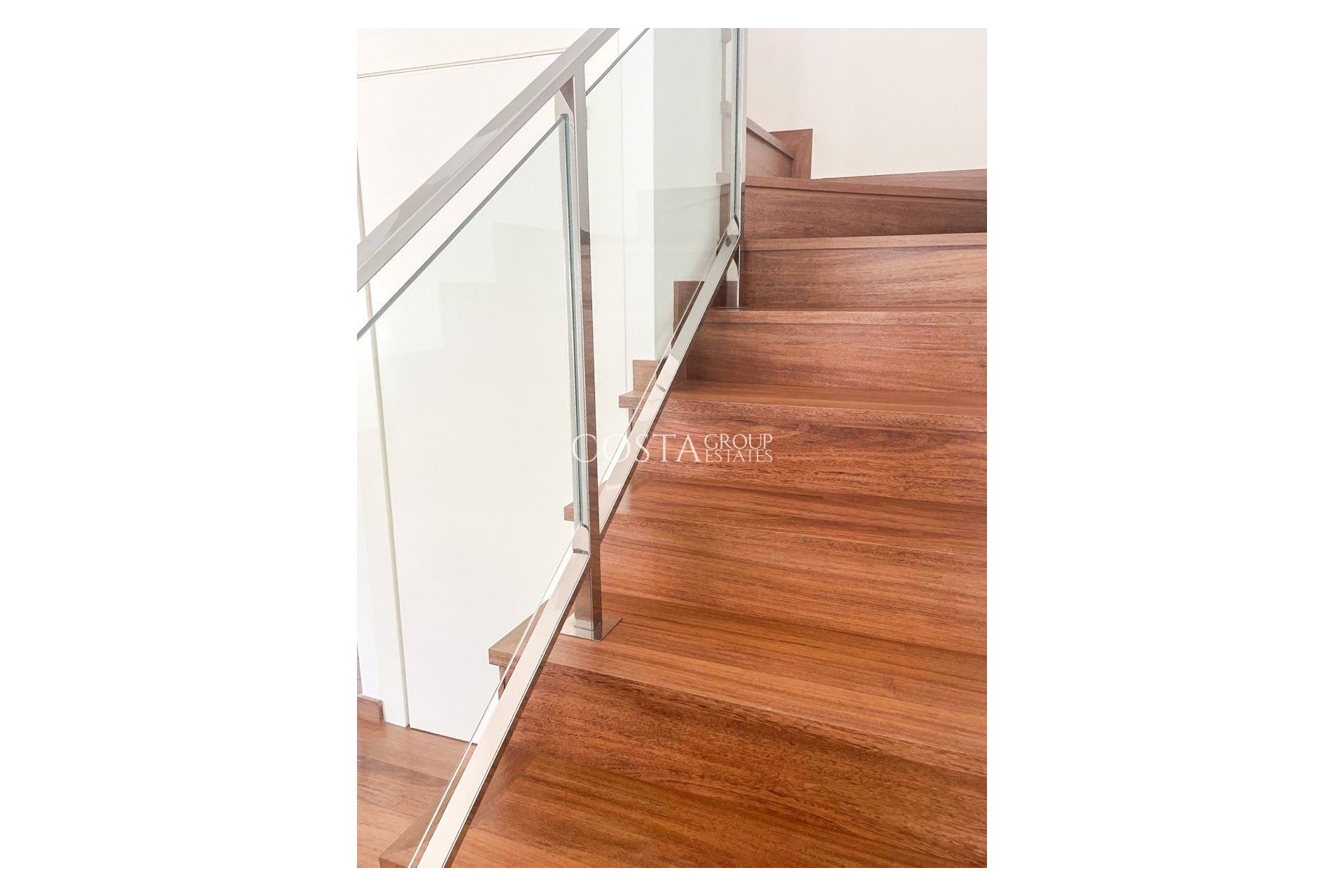 Resale - Villa -
Orihuela - Mil Palmeras