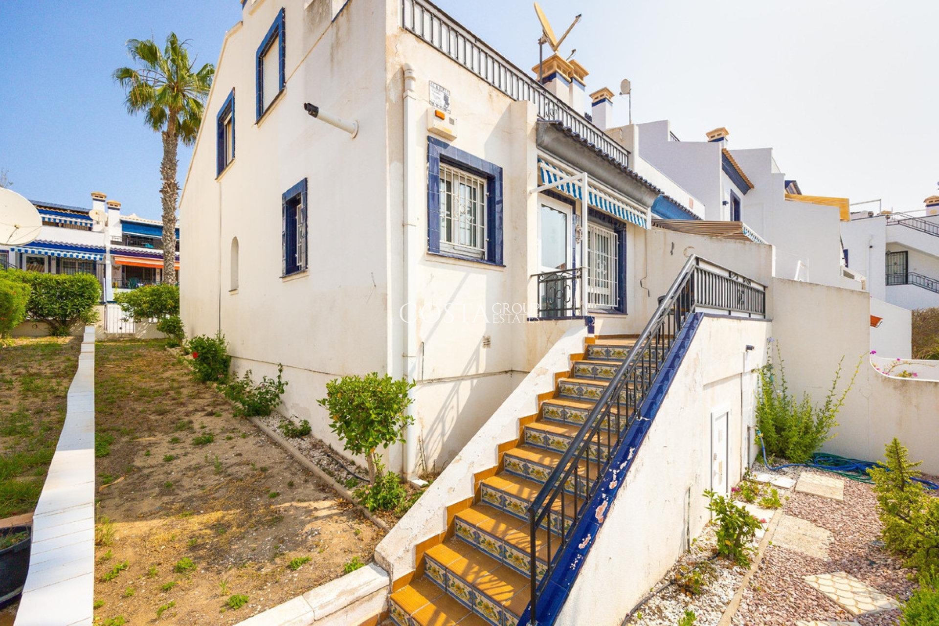 Resale - Villa -
Orihuela - Orihuela Costa