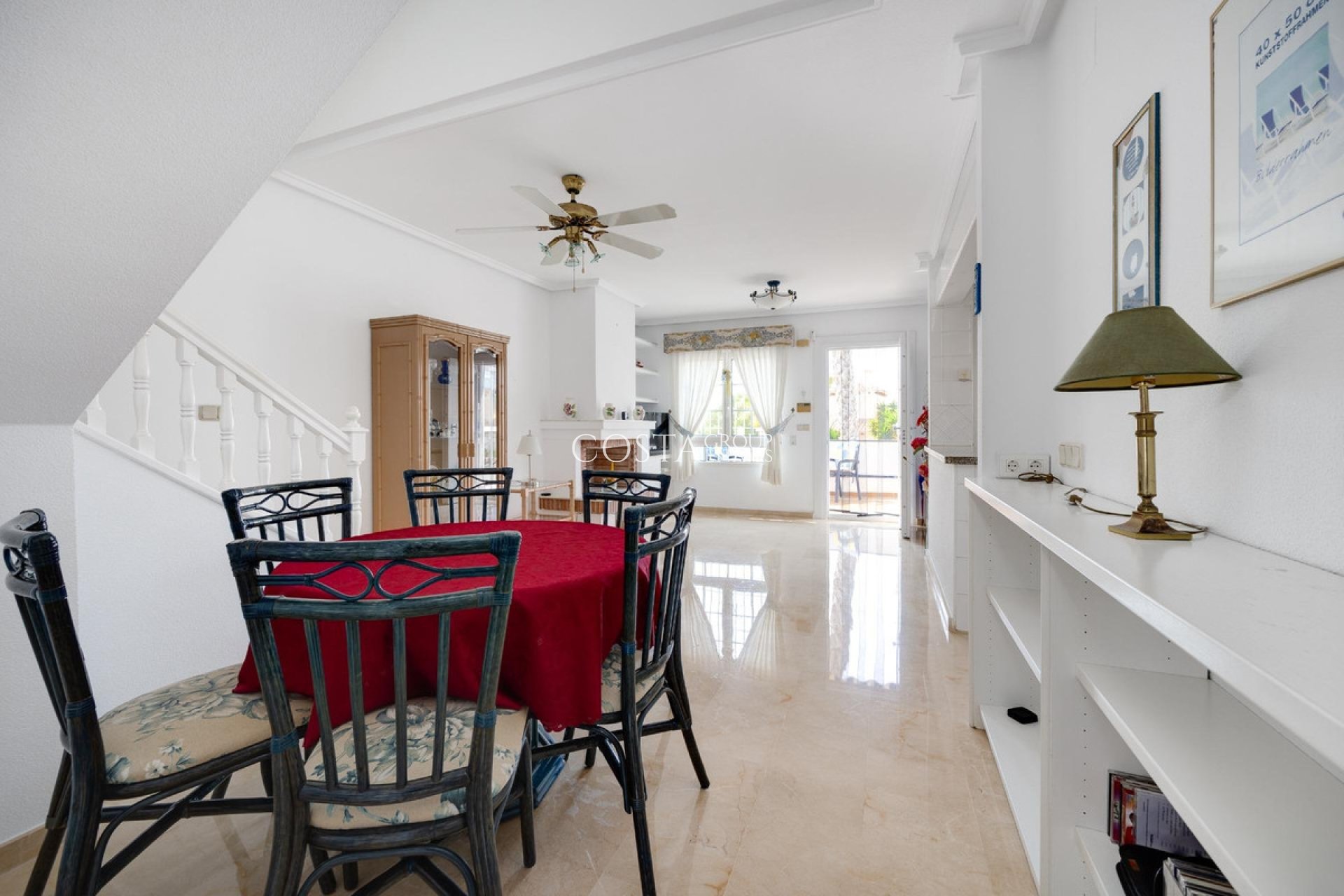 Resale - Villa -
Orihuela - Orihuela Costa