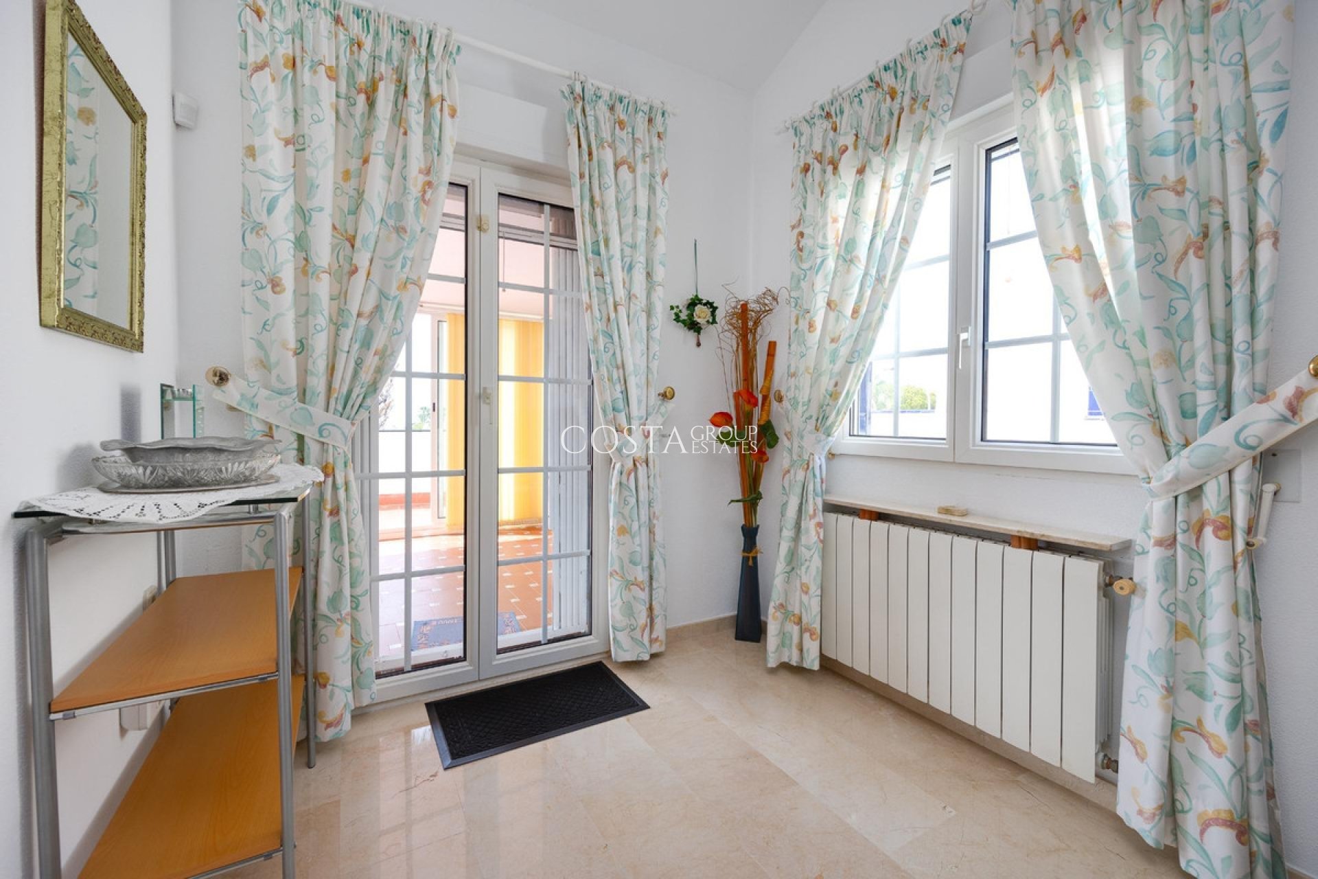 Resale - Villa -
Orihuela - Orihuela Costa