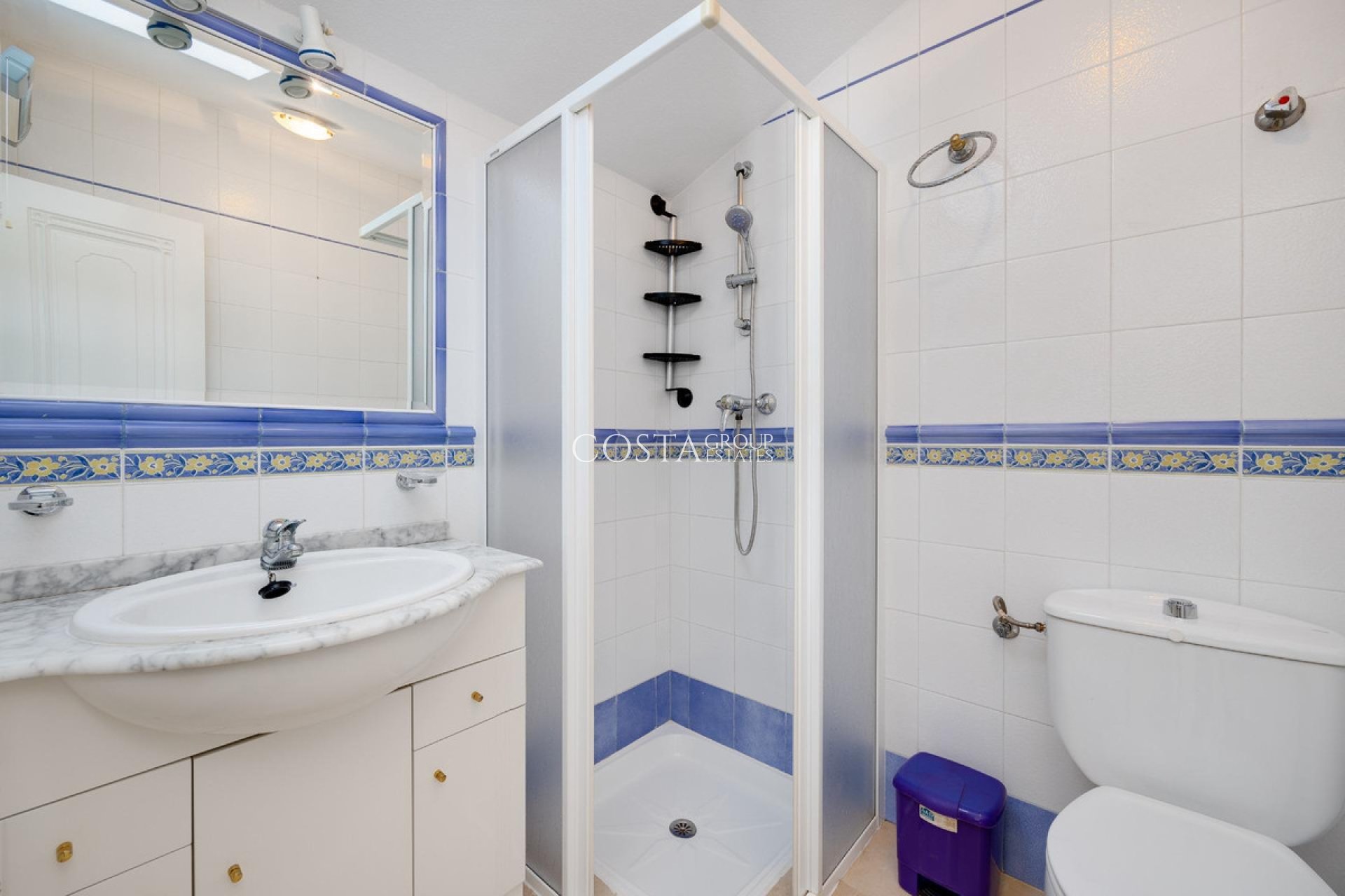 Resale - Villa -
Orihuela - Orihuela Costa