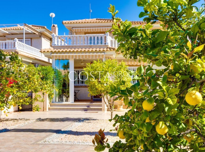 Resale - Villa -
Orihuela - Orihuela Costa