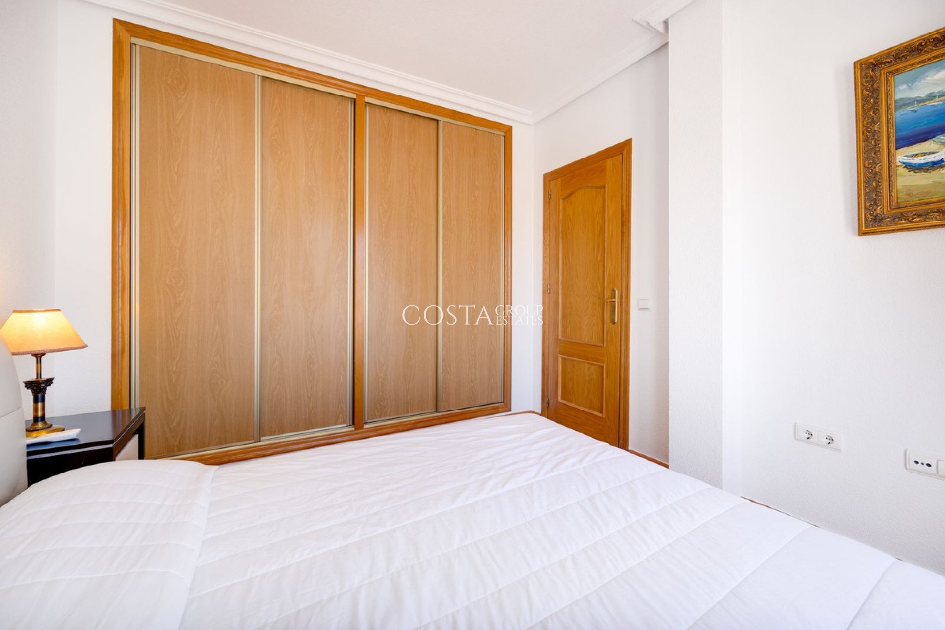 Resale - Villa -
Orihuela - Orihuela Costa