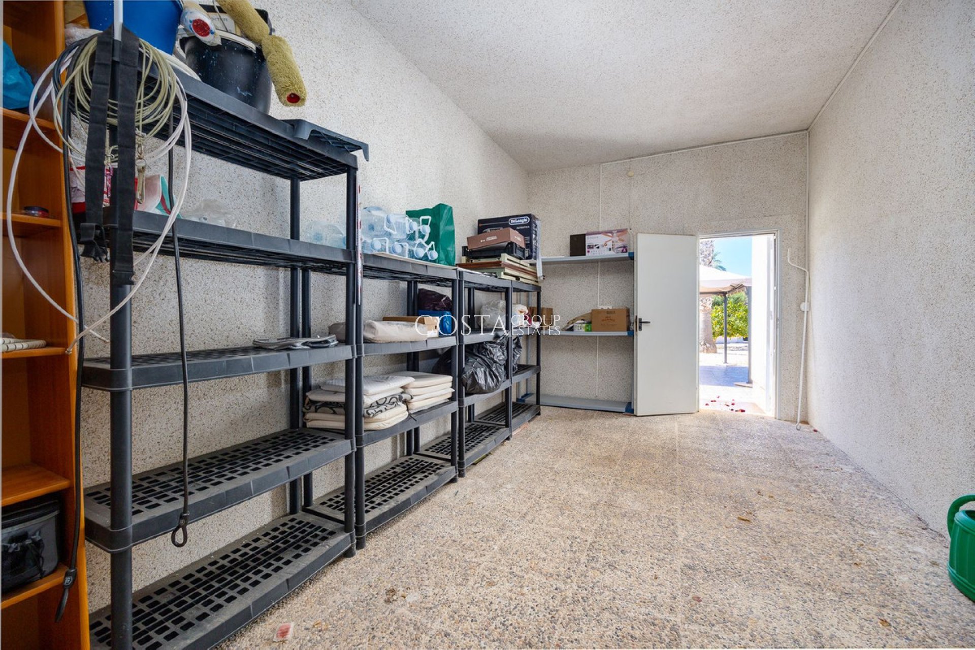 Resale - Villa -
Orihuela - Orihuela Costa