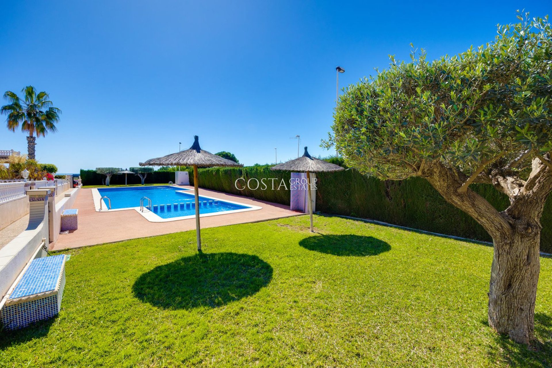 Resale - Villa -
Orihuela - Orihuela Costa