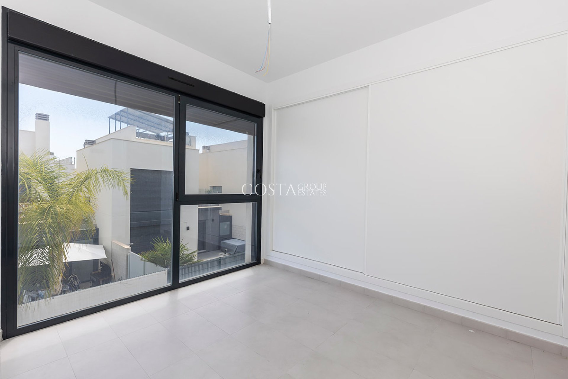 Resale - Villa -
Orihuela - Orihuela Costa