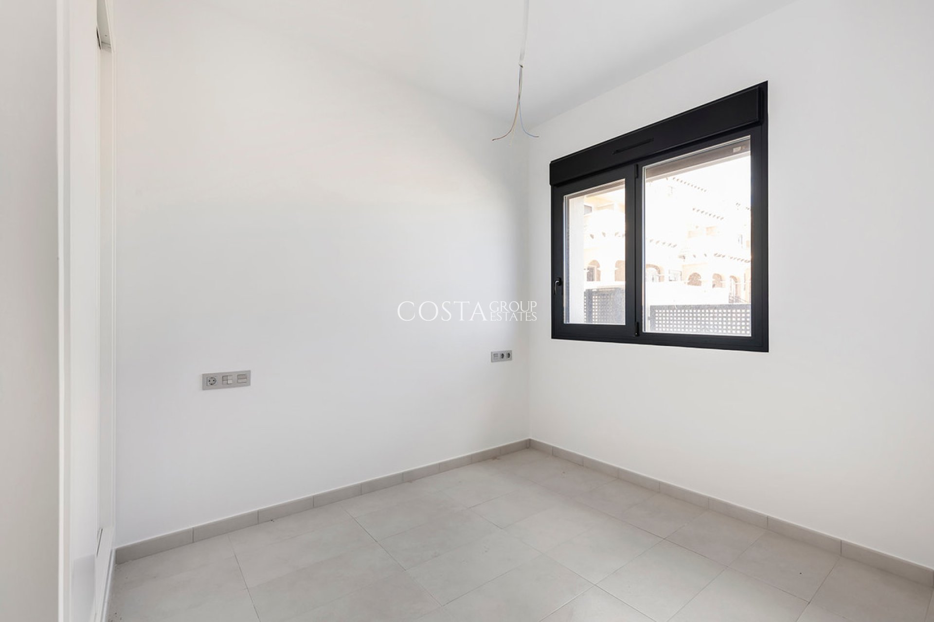 Resale - Villa -
Orihuela - Orihuela Costa