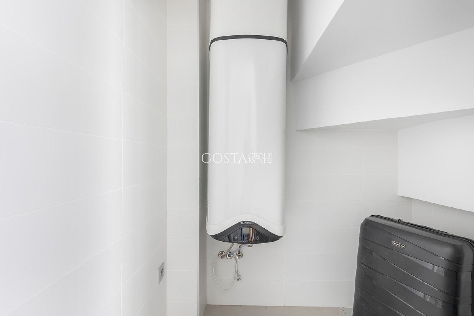 Resale - Villa -
Orihuela - Orihuela Costa