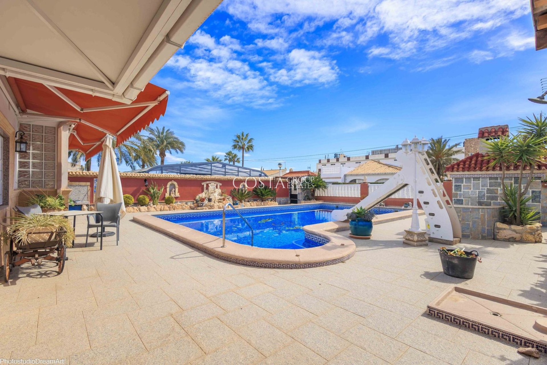 Resale - Villa -
Orihuela - Orihuela Costa