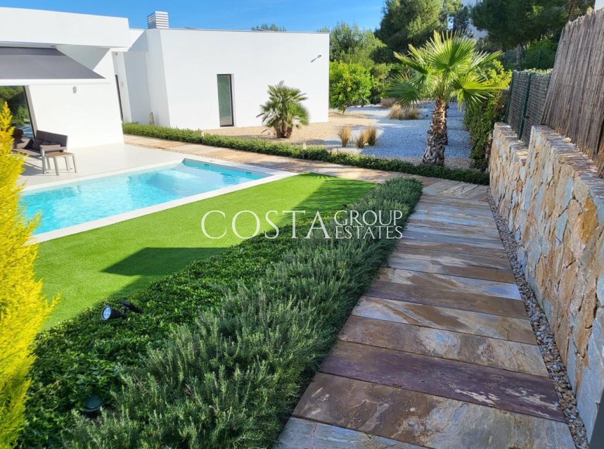 Resale - Villa -
Orihuela - Orihuela Costa