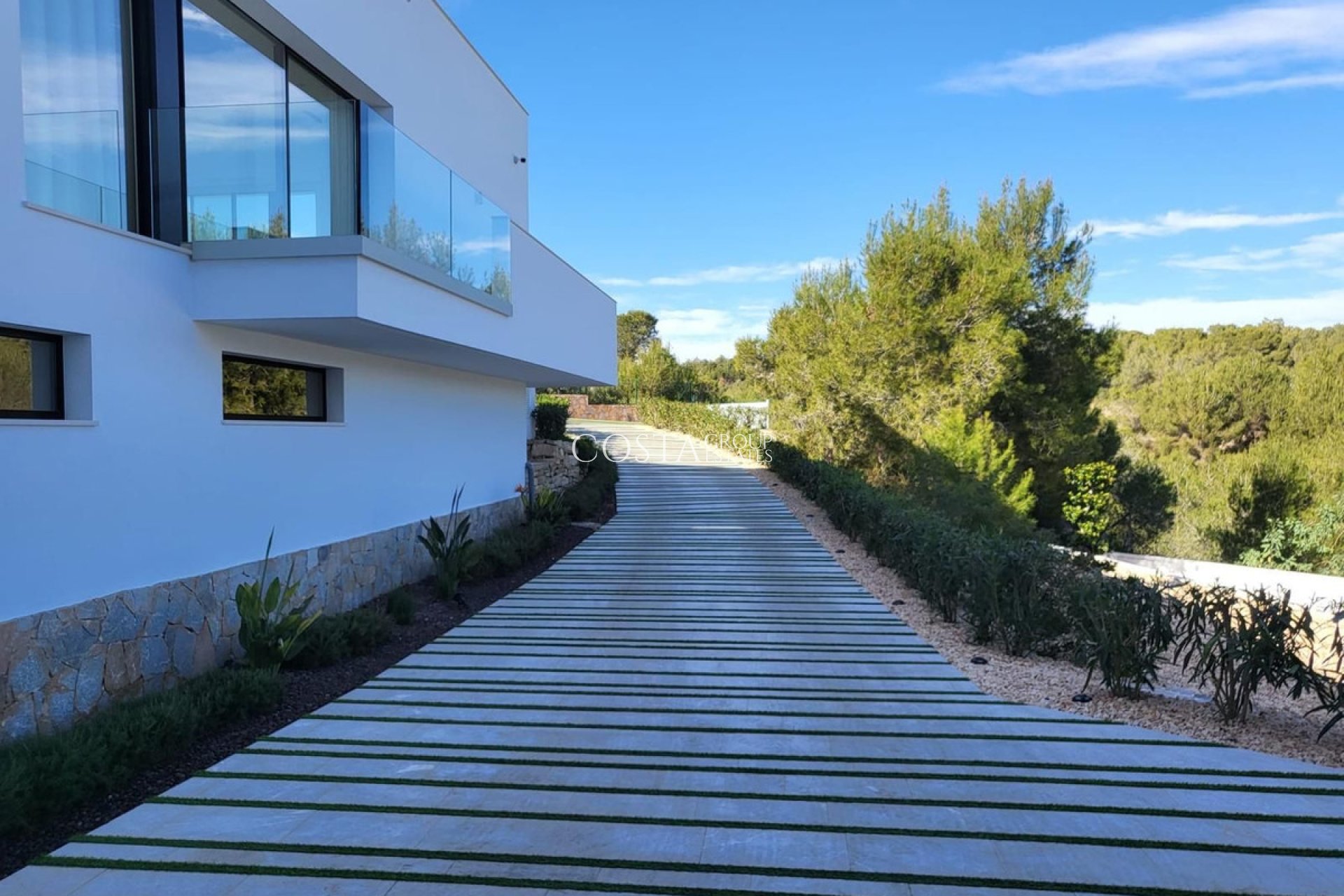 Resale - Villa -
Orihuela - Orihuela Costa