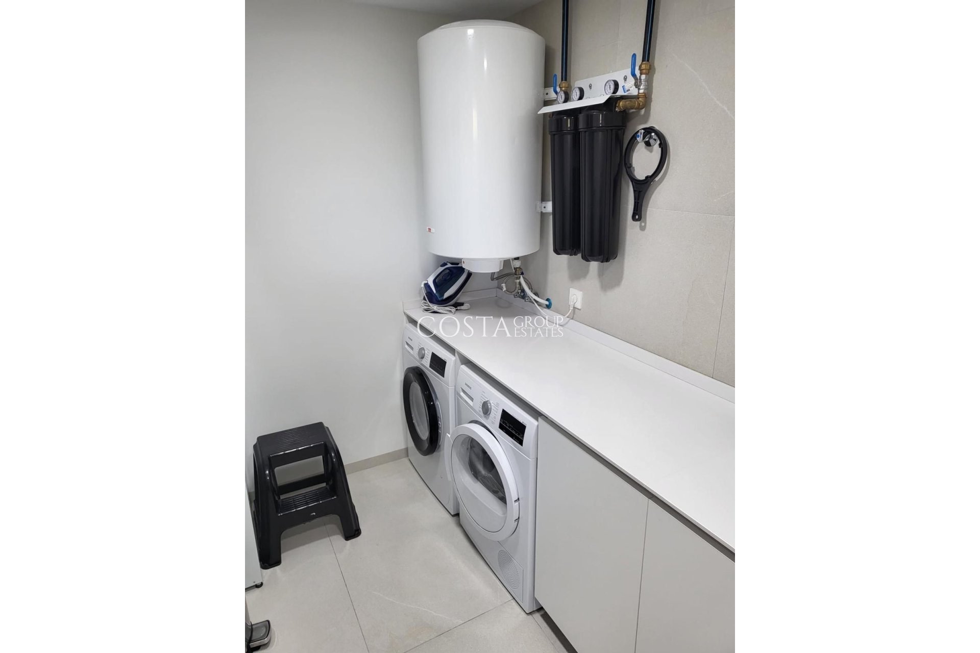 Resale - Villa -
Orihuela - Orihuela Costa