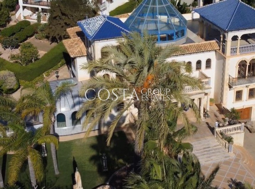 Resale - Villa -
Orihuela - Orihuela Costa
