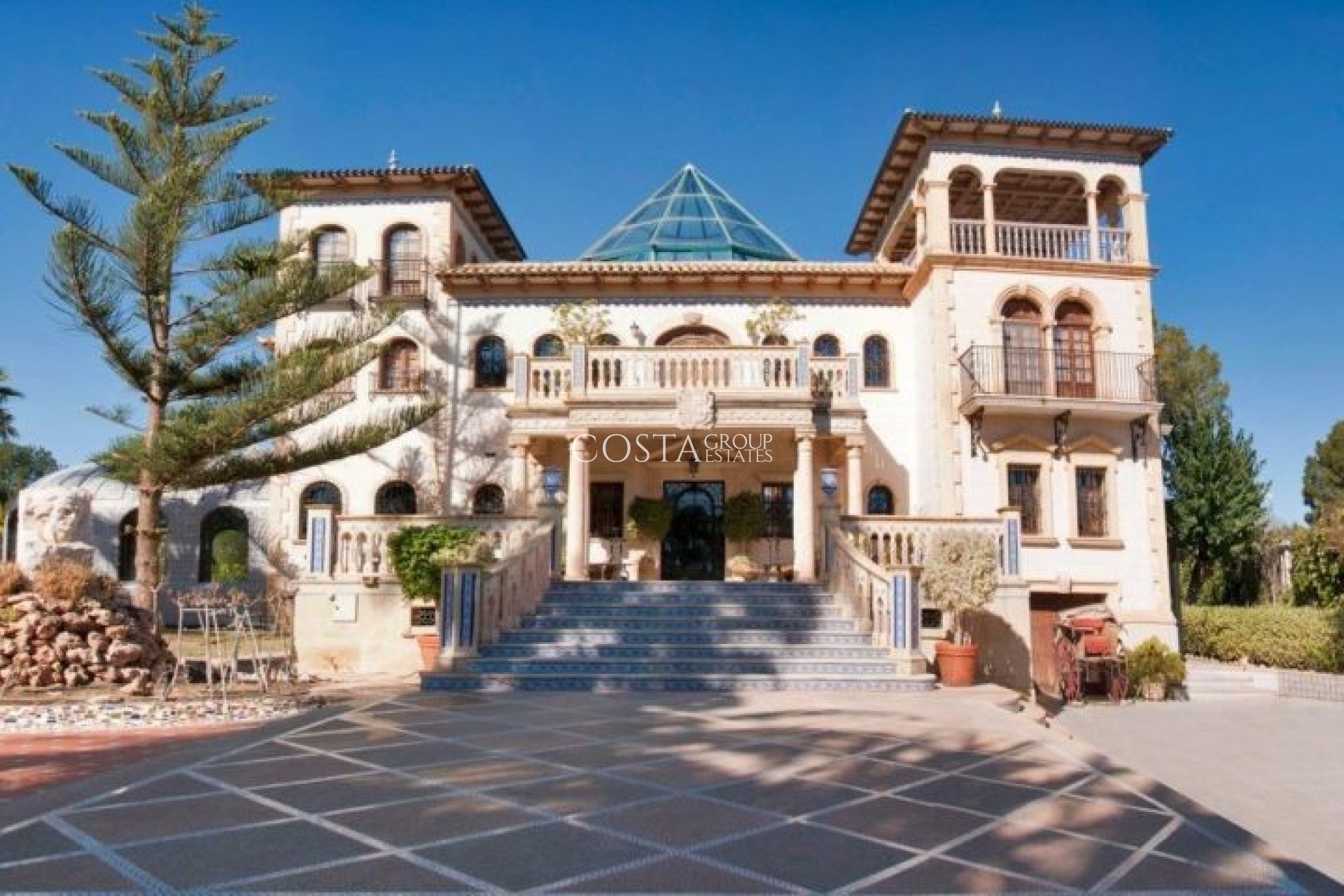 Resale - Villa -
Orihuela - Orihuela Costa