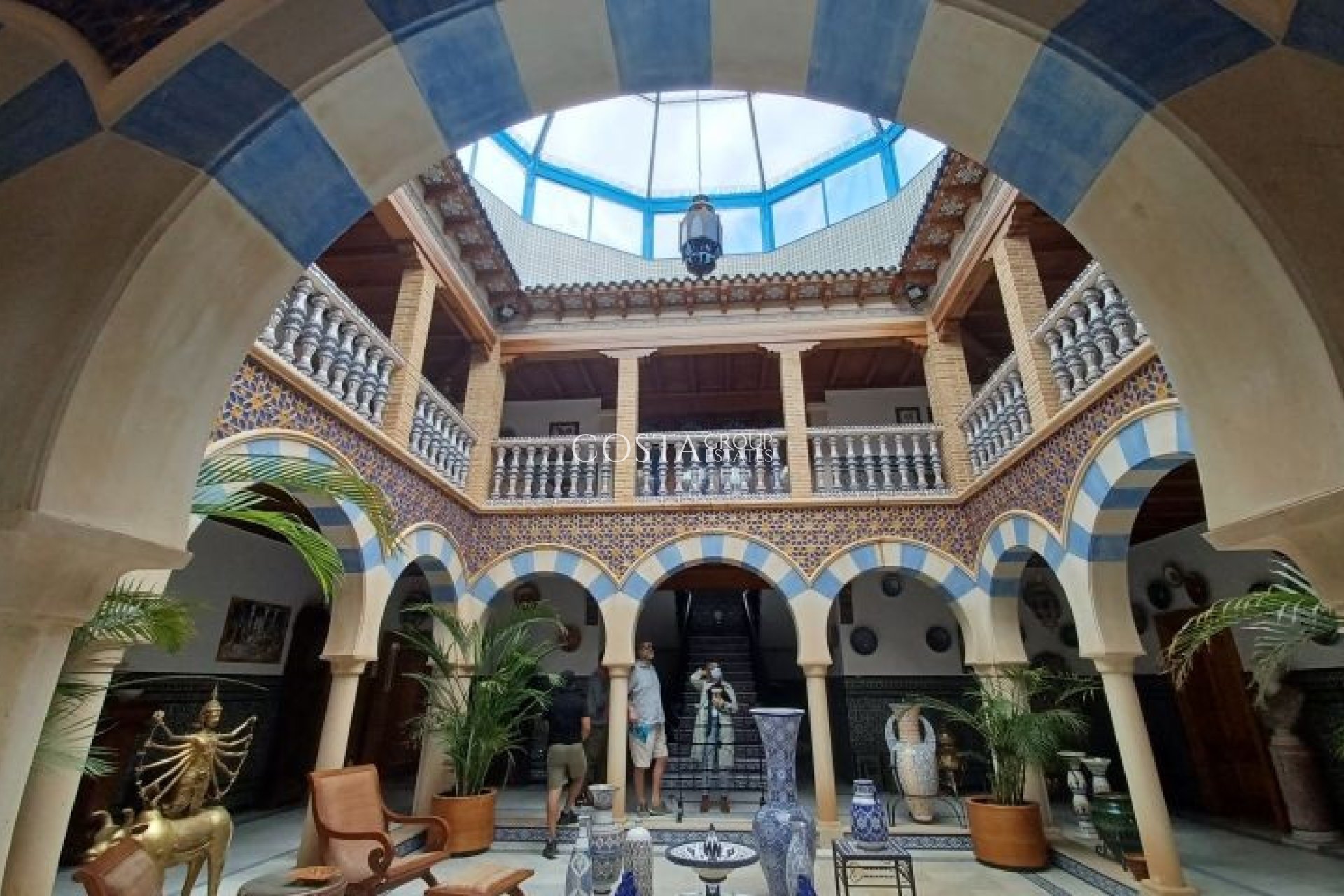 Resale - Villa -
Orihuela - Orihuela Costa