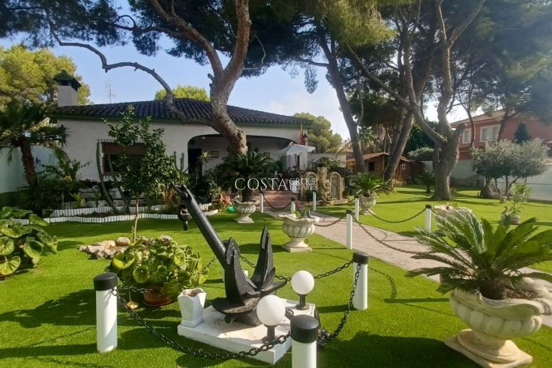 Resale - Villa -
Orihuela - Orihuela Costa