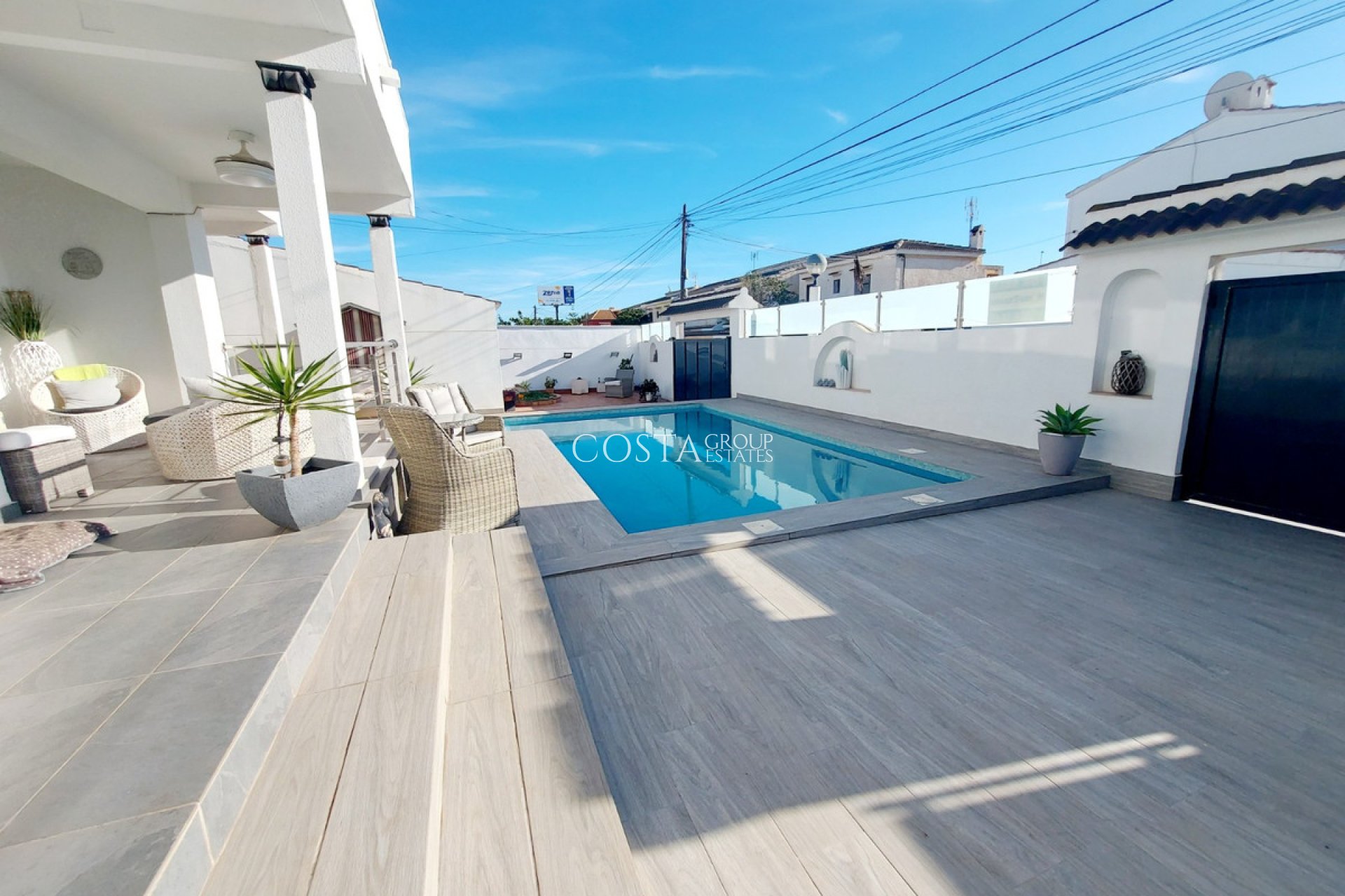 Resale - Villa -
Orihuela - Orihuela Costa