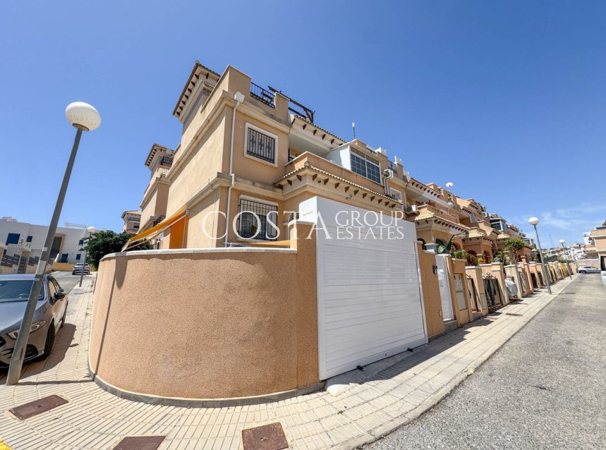 Resale - Villa -
Orihuela - Orihuela Costa