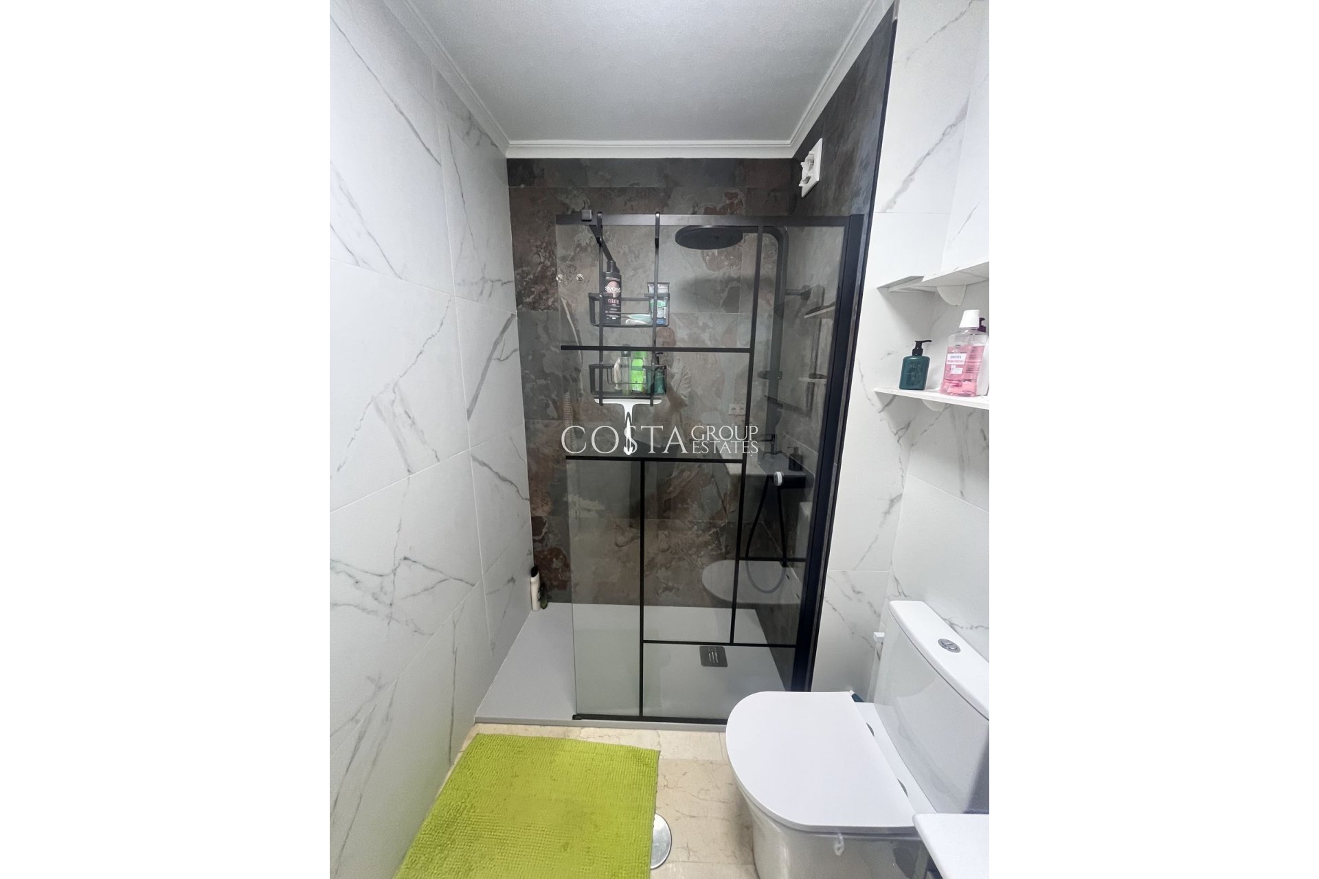 Resale - Villa -
Orihuela - Orihuela Costa