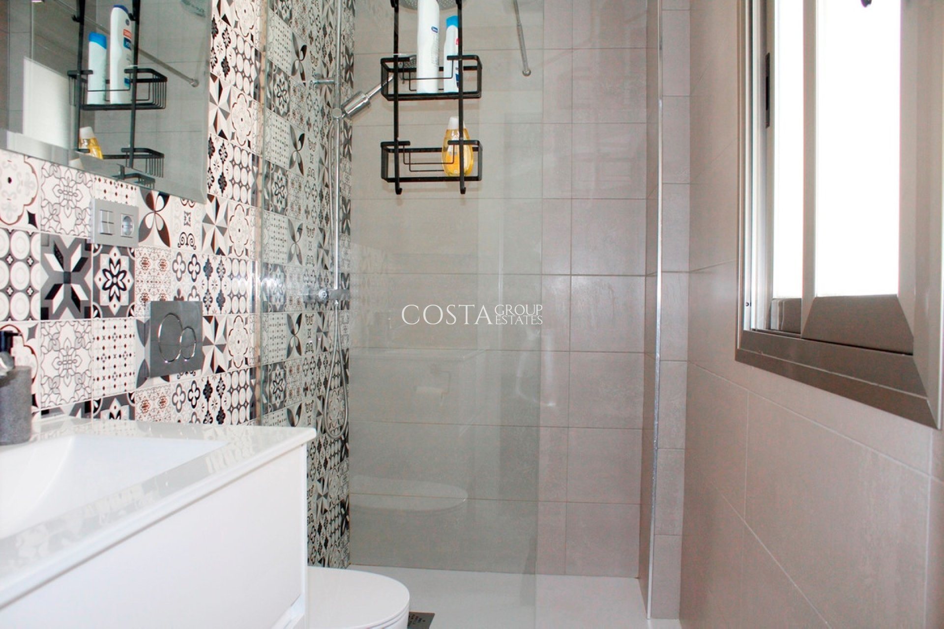 Resale - Villa -
Orihuela - Orihuela Costa