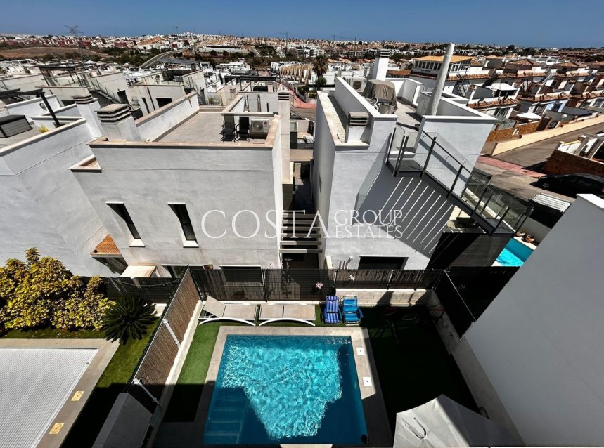 Resale - Villa -
Orihuela - Orihuela Costa