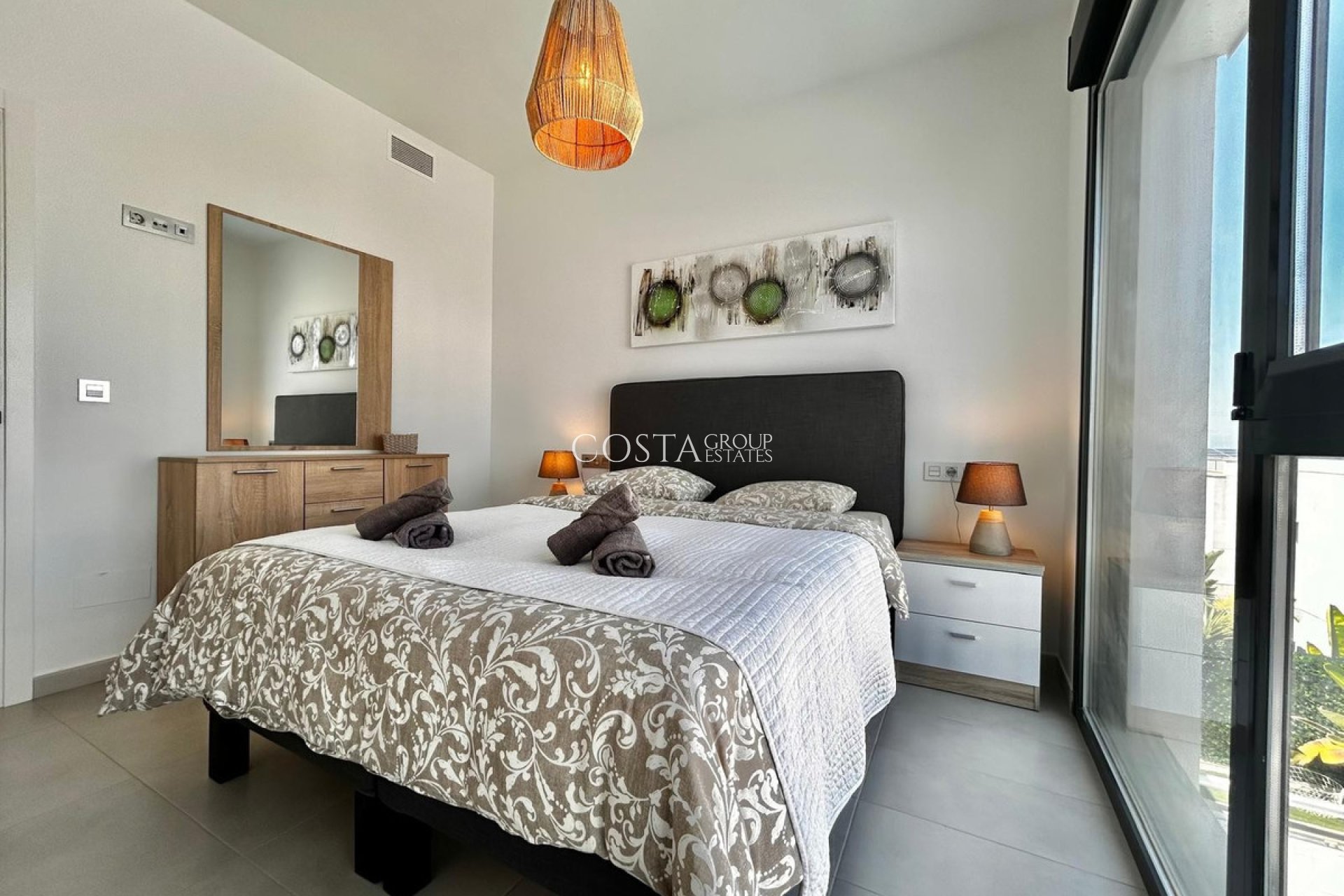 Resale - Villa -
Orihuela - Orihuela Costa