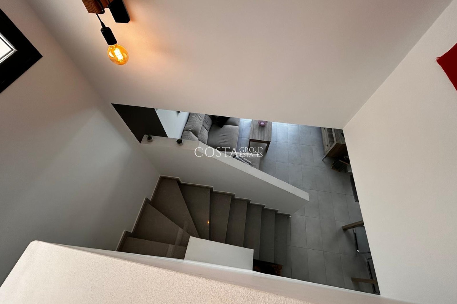 Resale - Villa -
Orihuela - Orihuela Costa