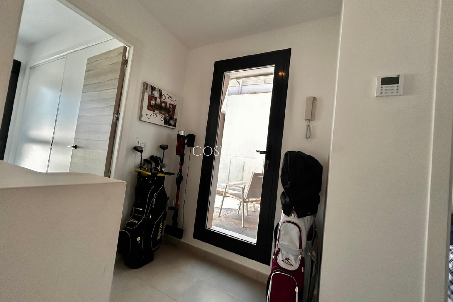 Resale - Villa -
Orihuela - Orihuela Costa