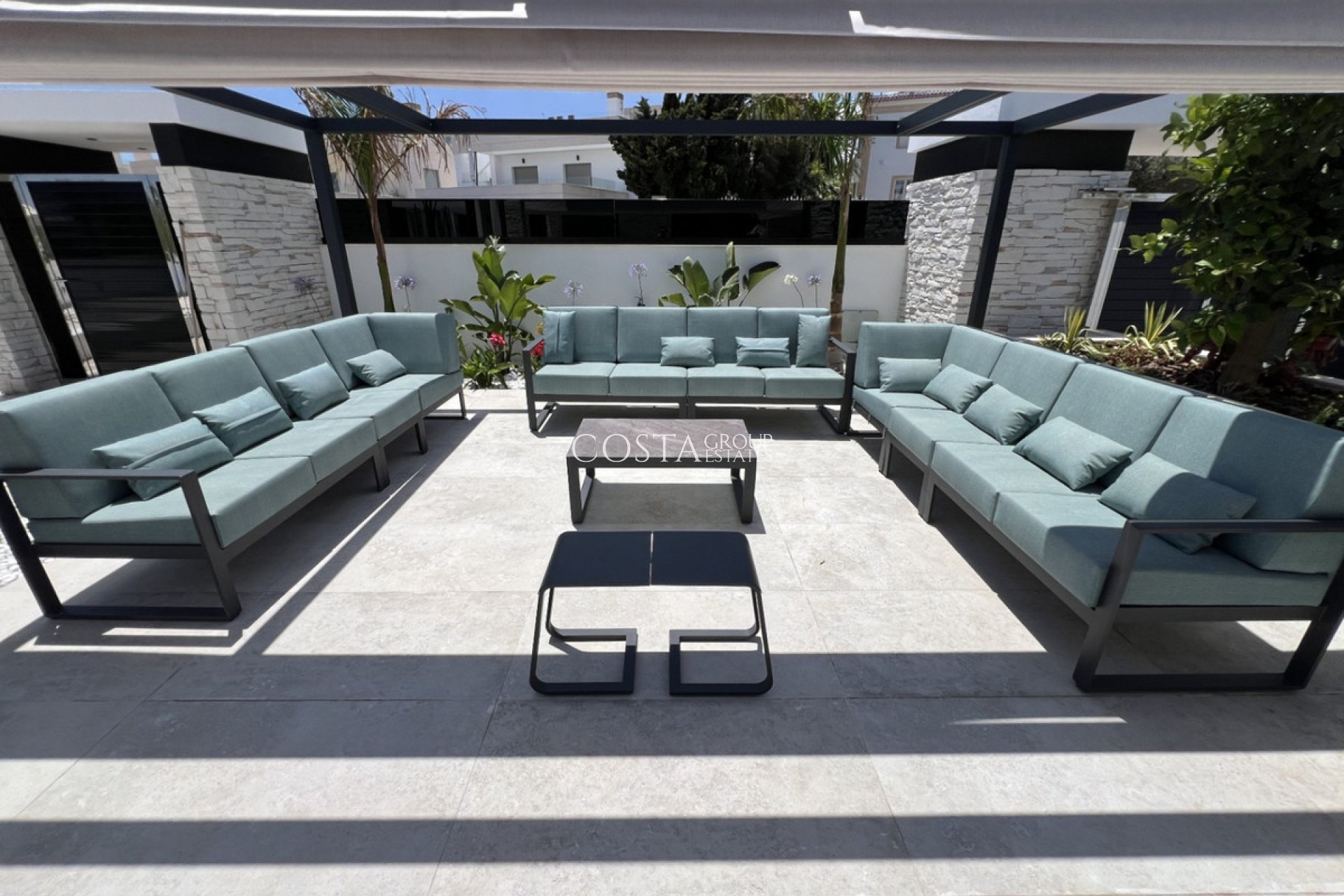 Resale - Villa -
Orihuela - Orihuela Costa