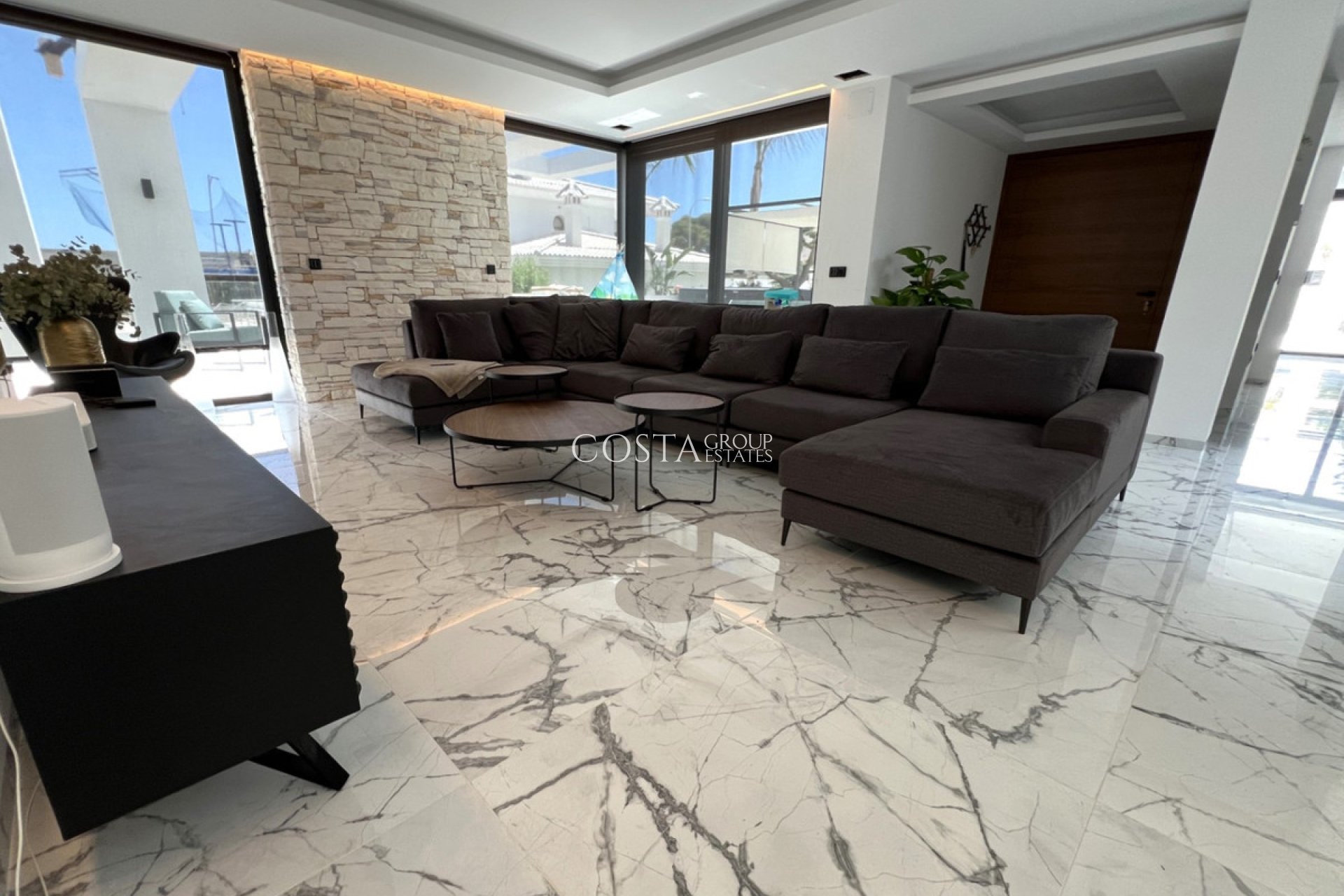 Resale - Villa -
Orihuela - Orihuela Costa