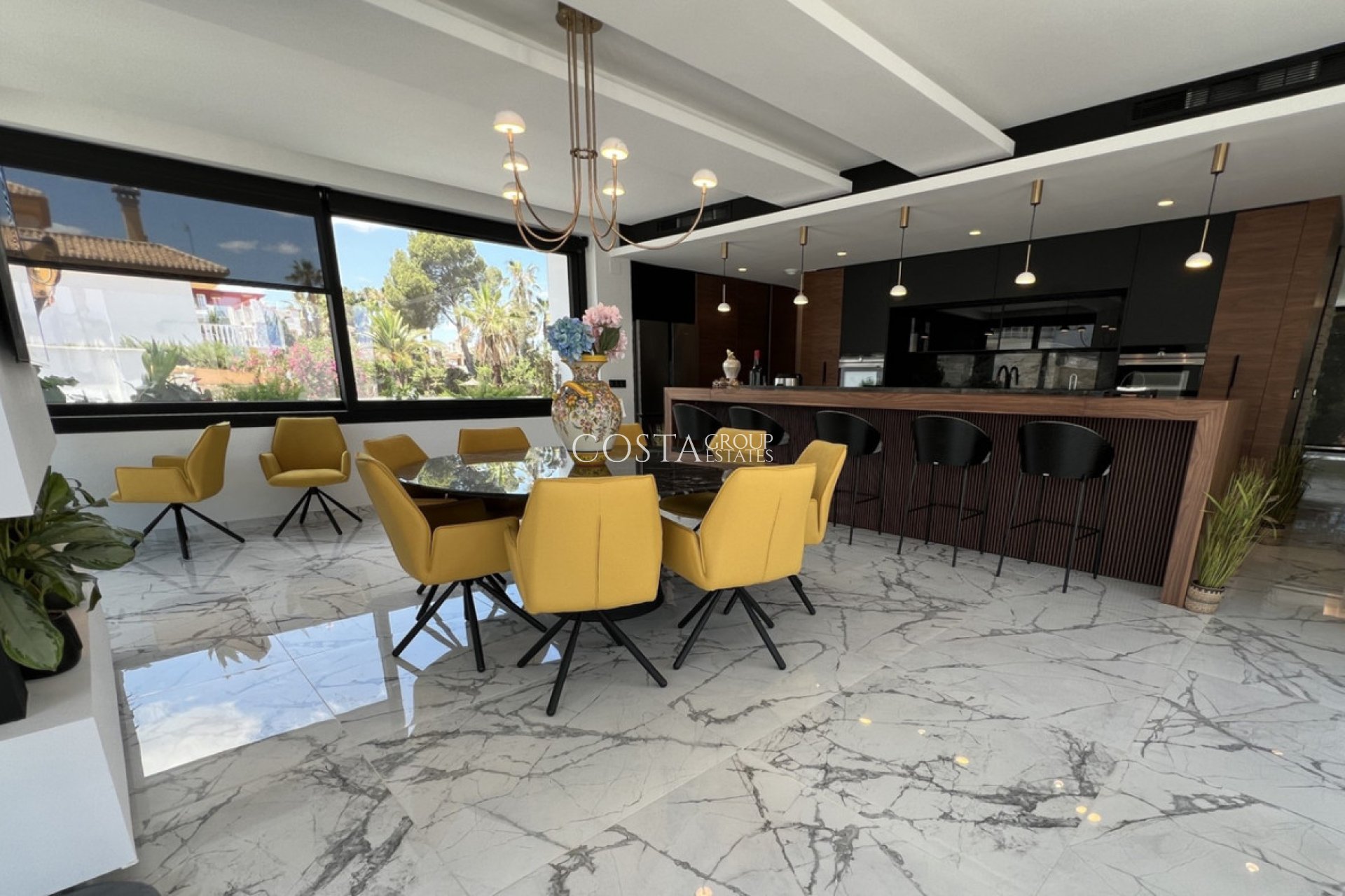 Resale - Villa -
Orihuela - Orihuela Costa